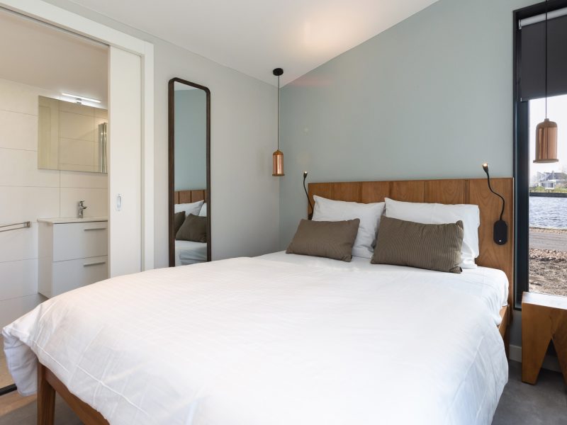 docklodge 42 4 personen in delfstrahuizen op friese meren slaapkamer