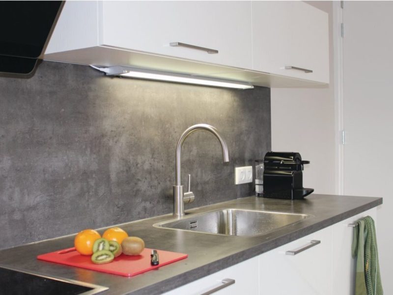 h nije dei 8 personen op recreatiepark idskenhuizen keuken