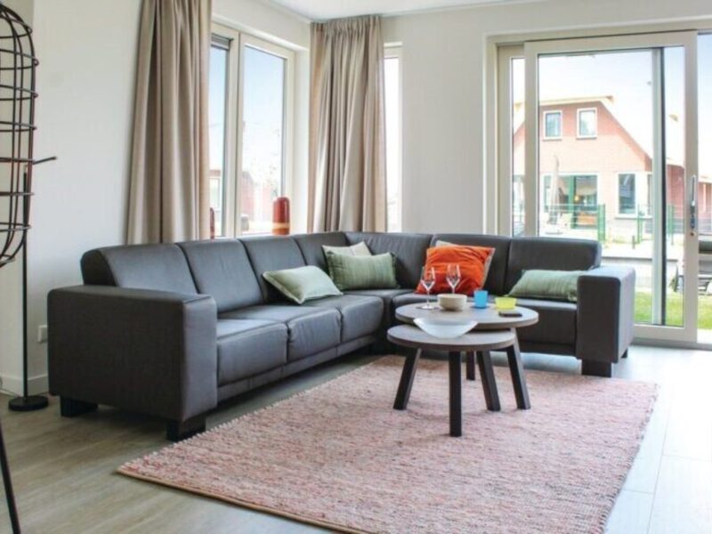 h nije dei 8 personen op recreatiepark idskenhuizen woonkamer