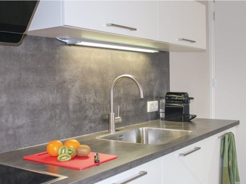 i freonskip 8 personen op recreatiepark idskenhuizen keuken