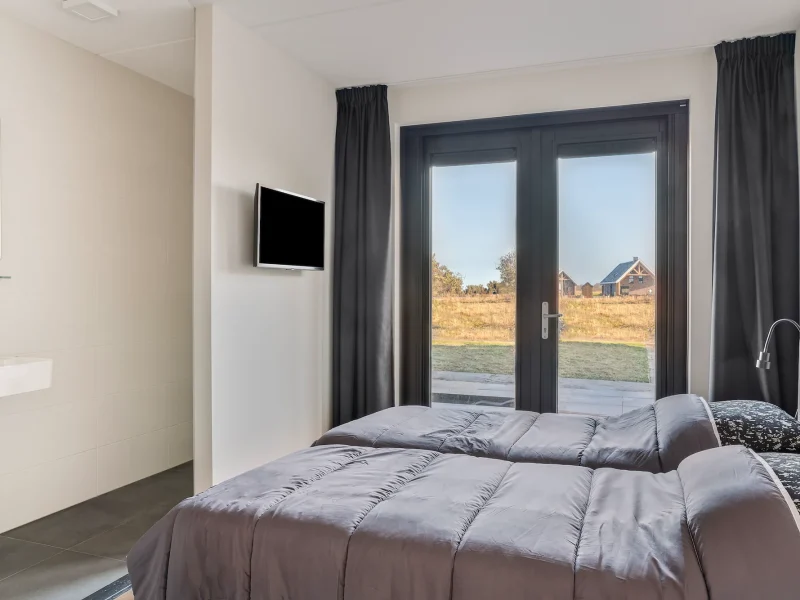 patrij wellness plus in waterpark zwartkruis in noardburgum slaapkamer met douche