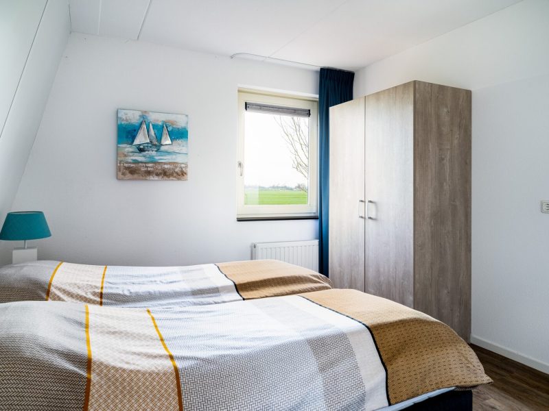 sneekermeer 8 personen met buitenspa in akkrum o ptusken de marren slaapkamer