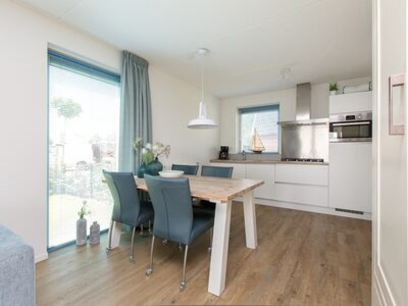 tusken de marren in akkrum sneekermeer 4 personen keuken