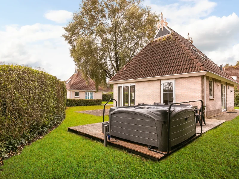vakantiepark it wiid in earnewald wellness wiid plus 8 personen hottub