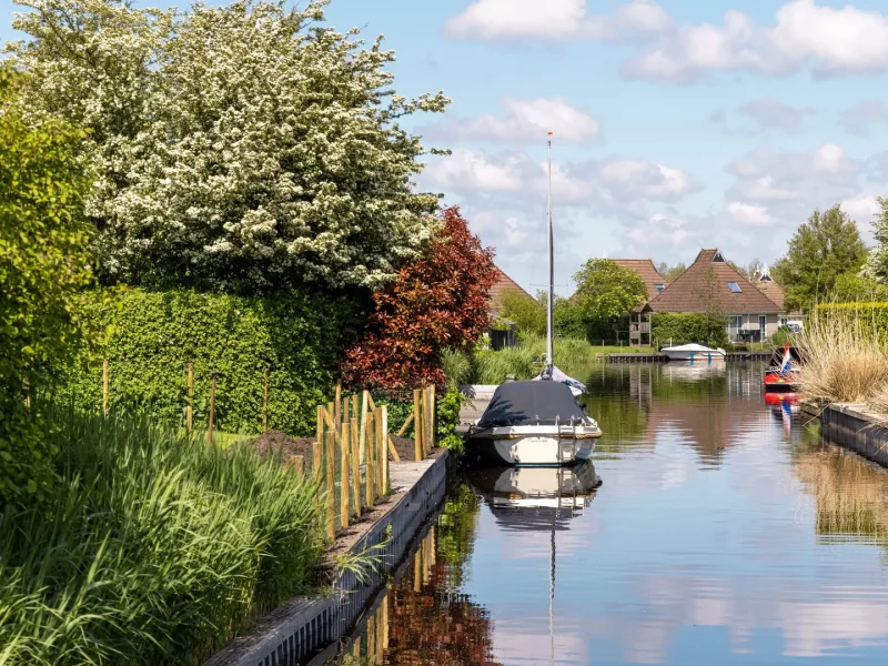 vakantiepark it wiid in earnewald boten in het water