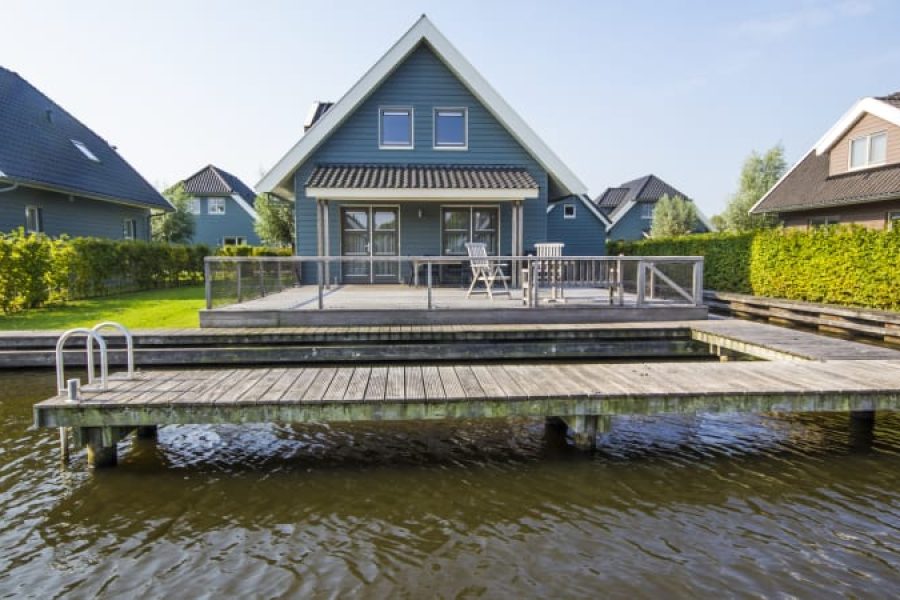 villa de smient op villapark sneekermeer achterkant