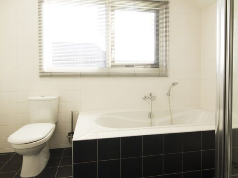 villa de smient op villapark sneekermeer badkamer