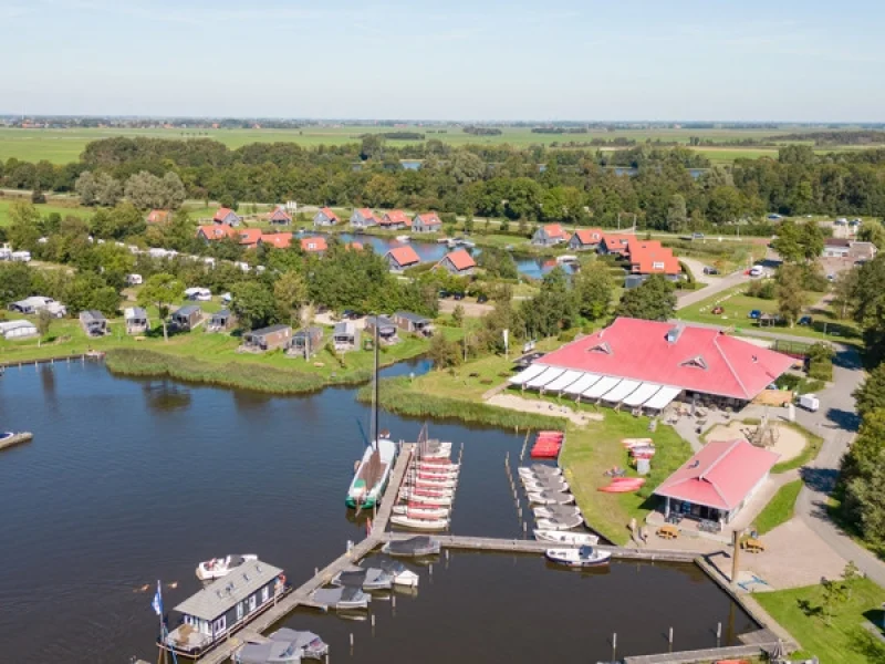 villapark sneekermeer in sneek jachthaven