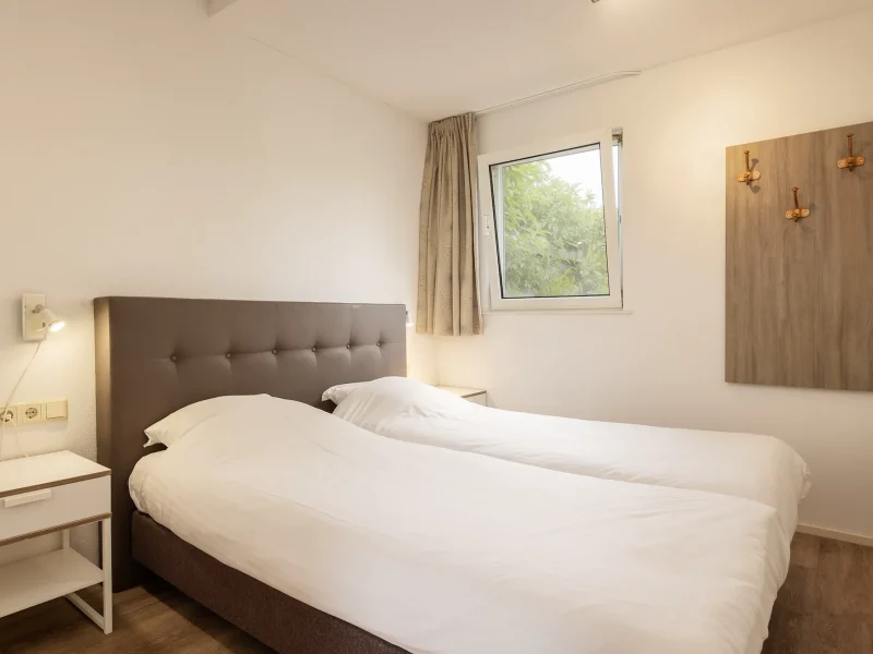 wellness waldbungalow 4 4 personen in earnewald o vakantiepark it wiid slaapkamer